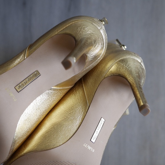 Louise et Cie | style Lo-Sonya | gold point toe stiletto booties size 6.5 - Picture 6 of 6